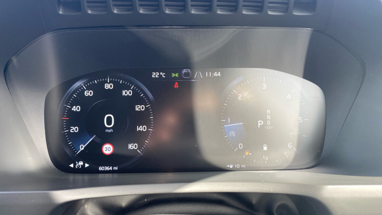 Volvo Xc90 2.0 B5D [235] Momentum 5dr AWD Geartronic Diesel Estate